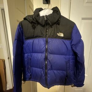 Women’s Classic North Face Size M